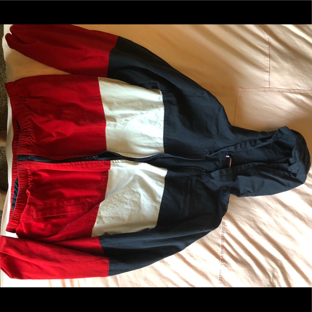 Brandy Melville Krissy windbreaker